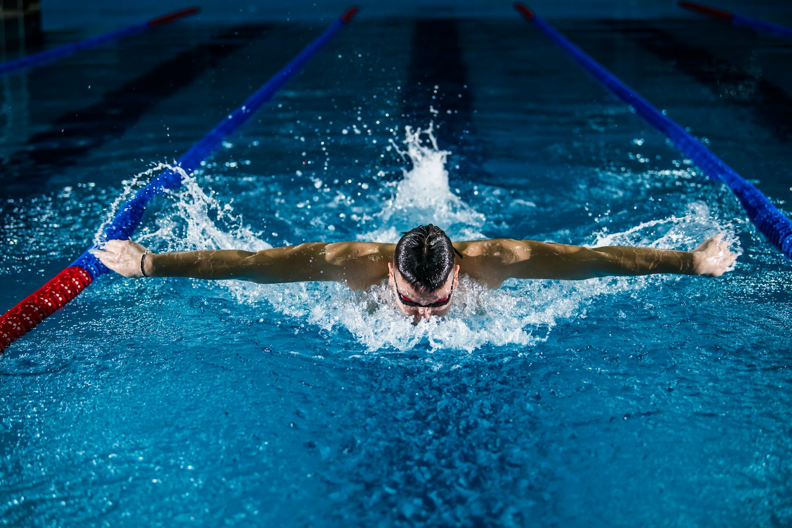 ems for swimmers training and recovery applications